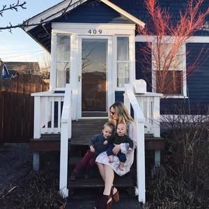 Meet your Posher, Elise